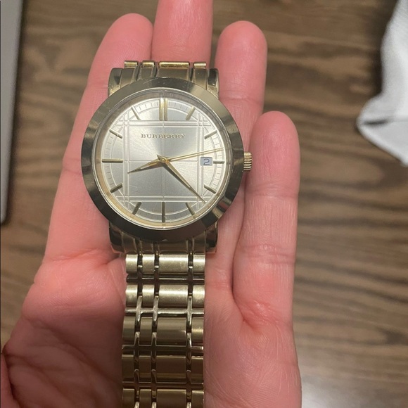 Burberry Gold Tone watch - Picture 2 of 5